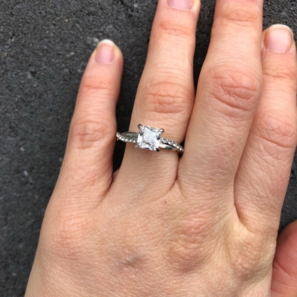 1 ct. Square Radiant Diamond Crystal Ring - Picture 2 of 4